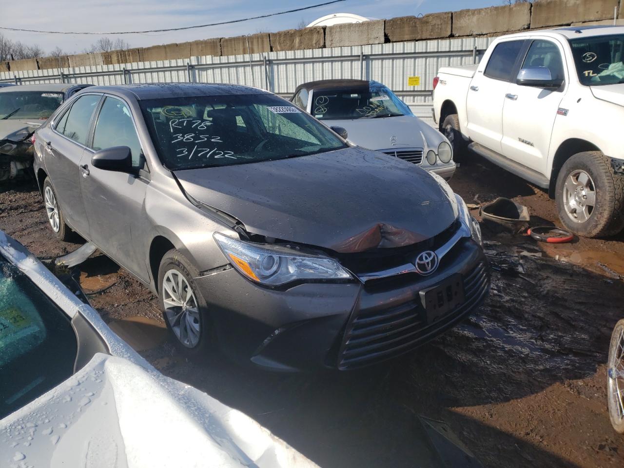 TOYOTA CAMRY 2017 with VIN 4T1BF1FK7HU308708 - Photo from auction