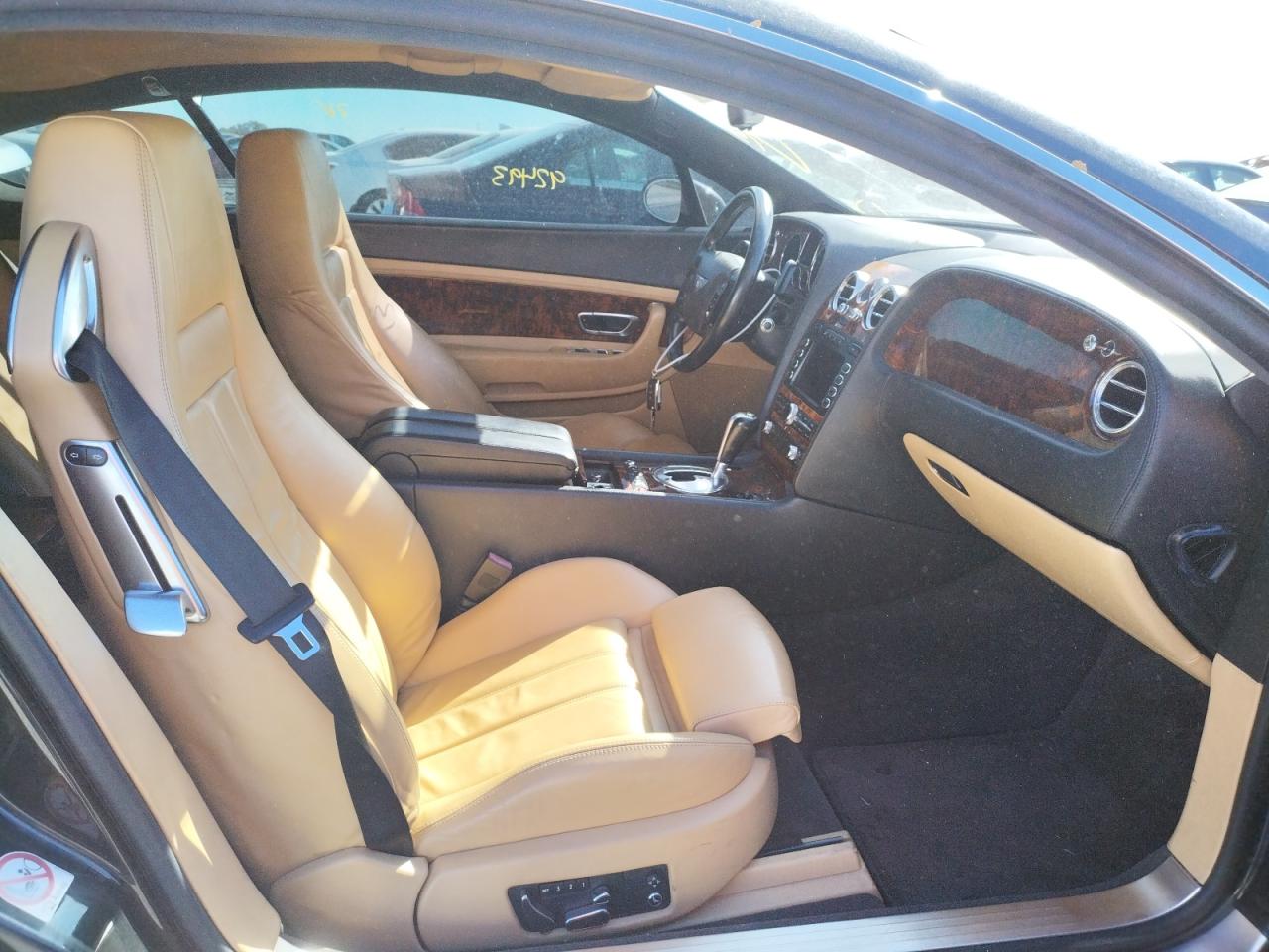 Photo 5 from auction – 2004 BENTLEY CONTINENTA with VIN SCBCR63W44C021012