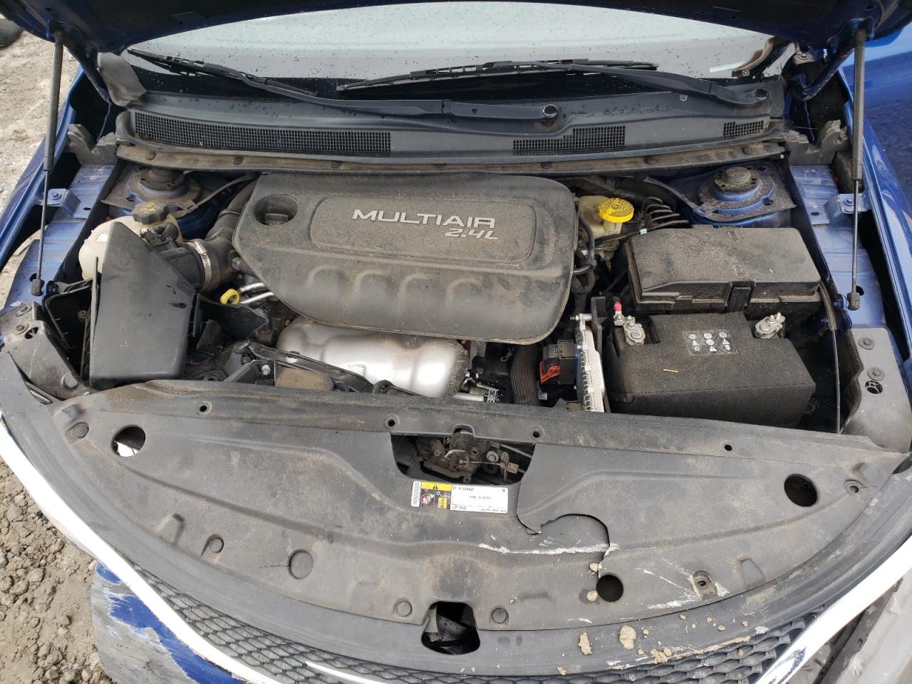 Photo 7 from auction – 2015 CHRYSLER 200 LIMITE with VIN 1C3CCCAB5FN554785