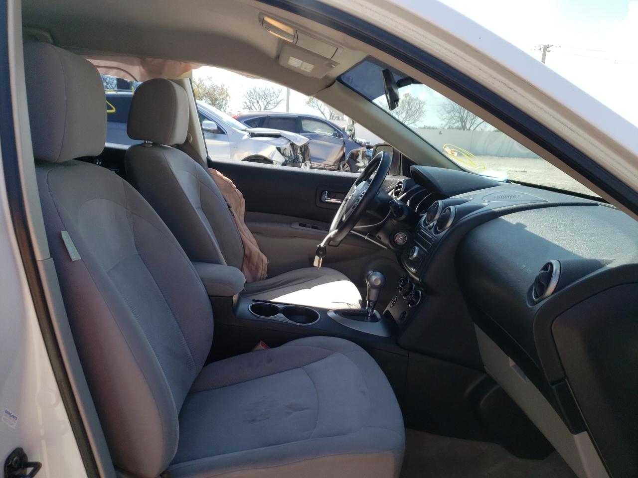 Photo 5 from auction – 2011 NISSAN ROGUE S with VIN JN8AS5MT6BW168262