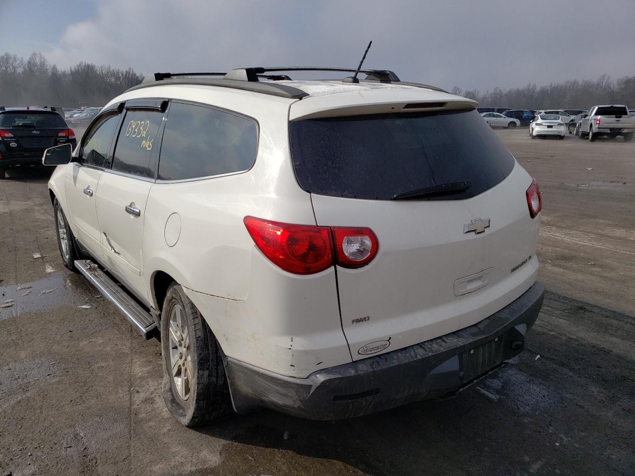 Photo 3 from auction – 2010 CHEVROLET TRAVERSE L with VIN 1GNLVFED2AJ259461