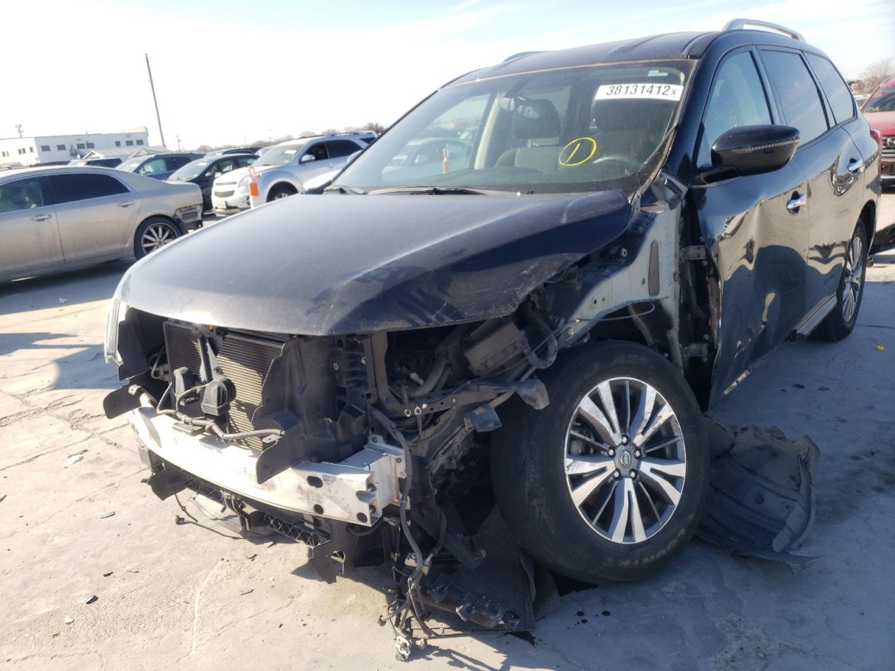 Photo 2 from auction – 2019 NISSAN PATHFINDER with VIN 5N1DR2MM9KC587456