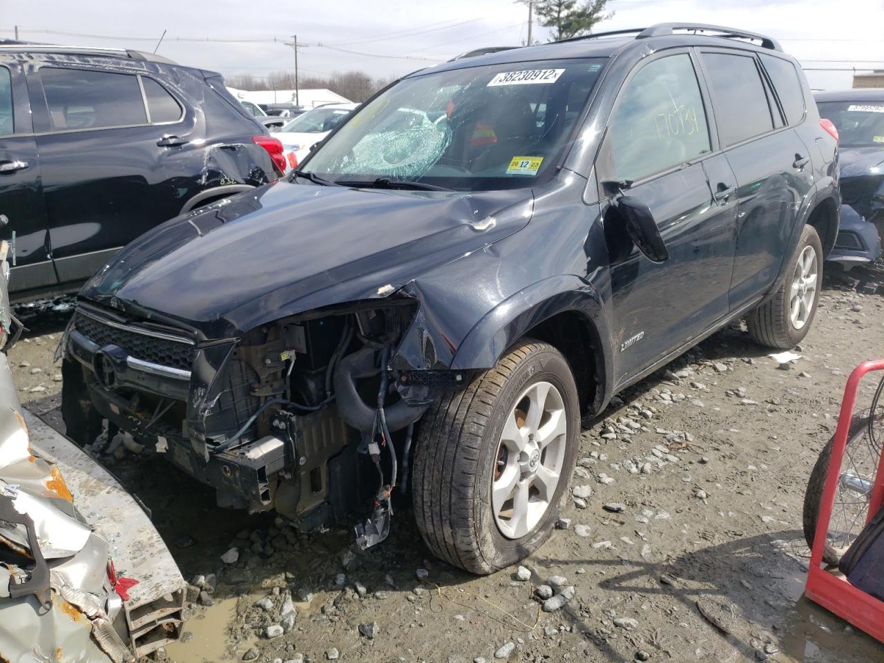 Photo 2 from auction – 2012 TOYOTA RAV4 LIMIT with VIN 2T3DF4DV7CW178422