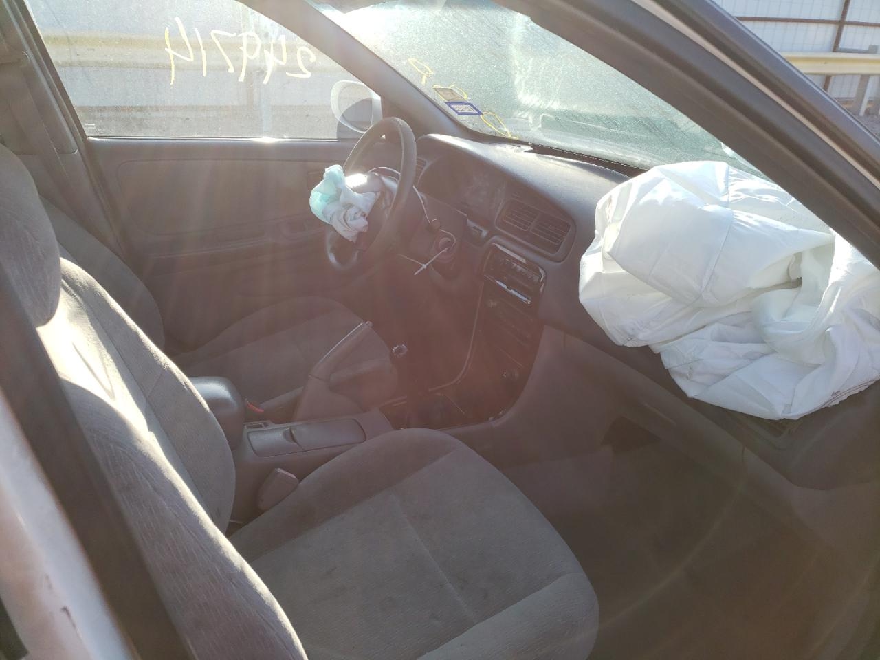 Photo 5 from auction – 2000 NISSAN ALTIMA XE with VIN 1N4DL01D4YC244017