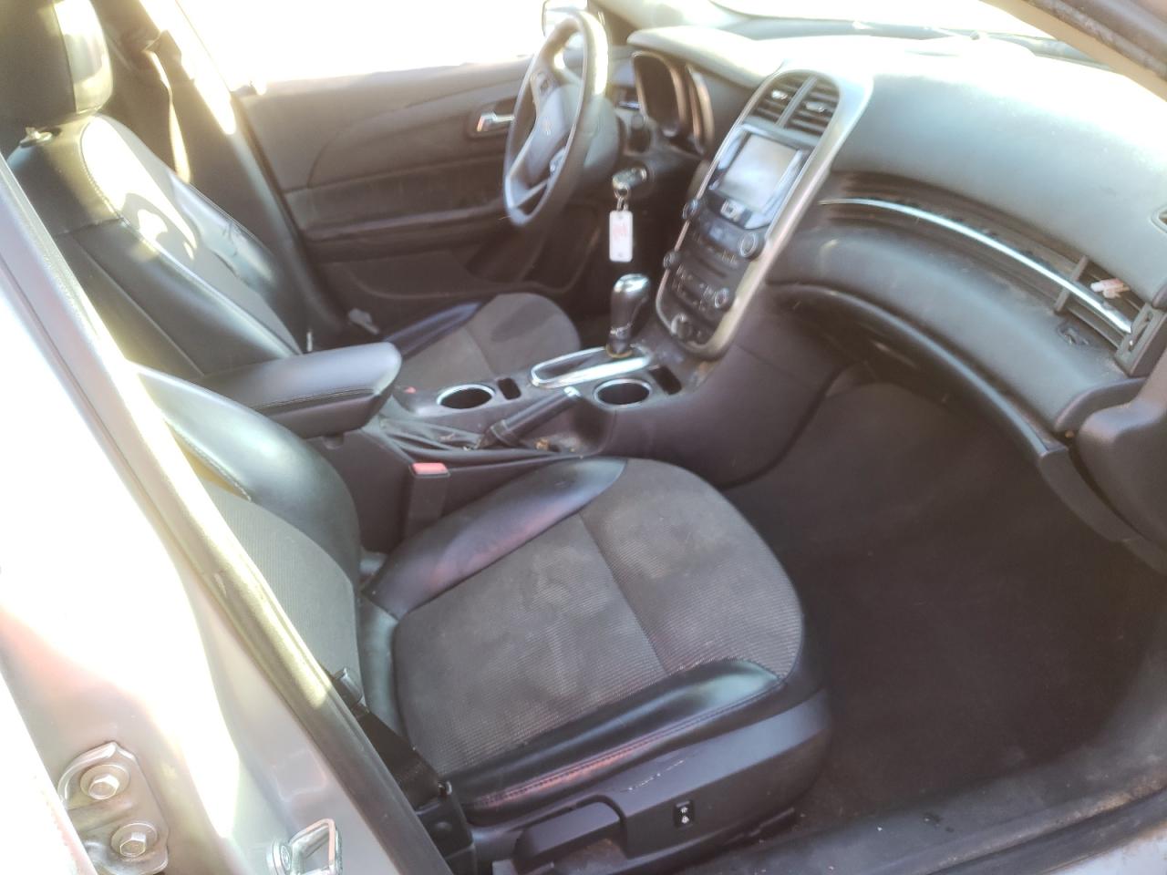 Photo 5 from auction – 2015 CHEVROLET MALIBU 1LT with VIN 1G11C5SL7FF304375