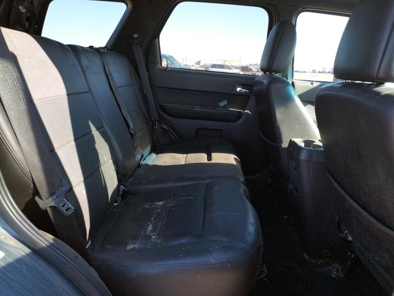 Photo 6 from auction – 2010 FORD ESCAPE LIM with VIN 1FMCU9EG6AKB63247