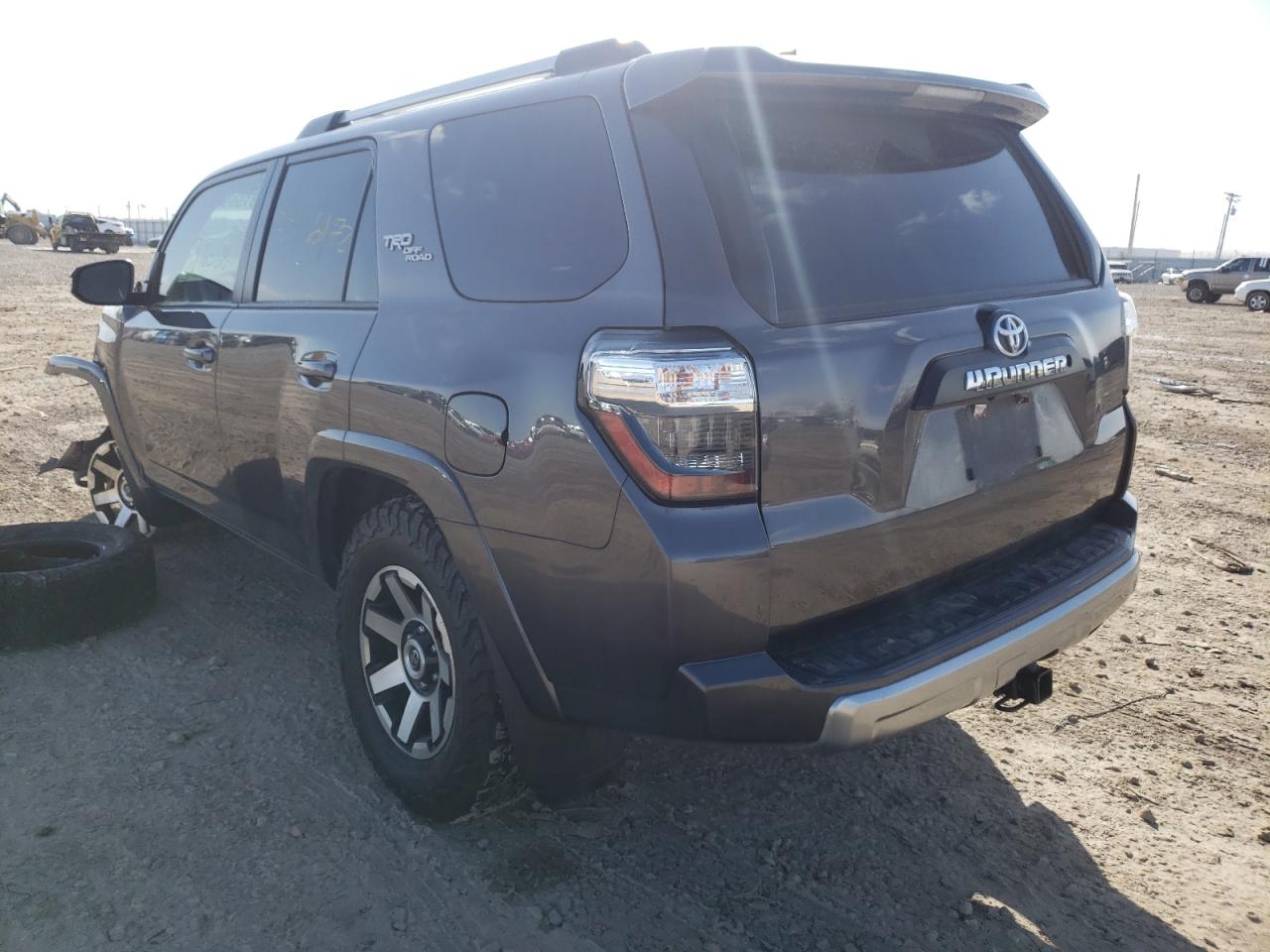 Photo 3 from auction – 2017 TOYOTA 4RUNNER SR with VIN JTEBU5JR1H5435451