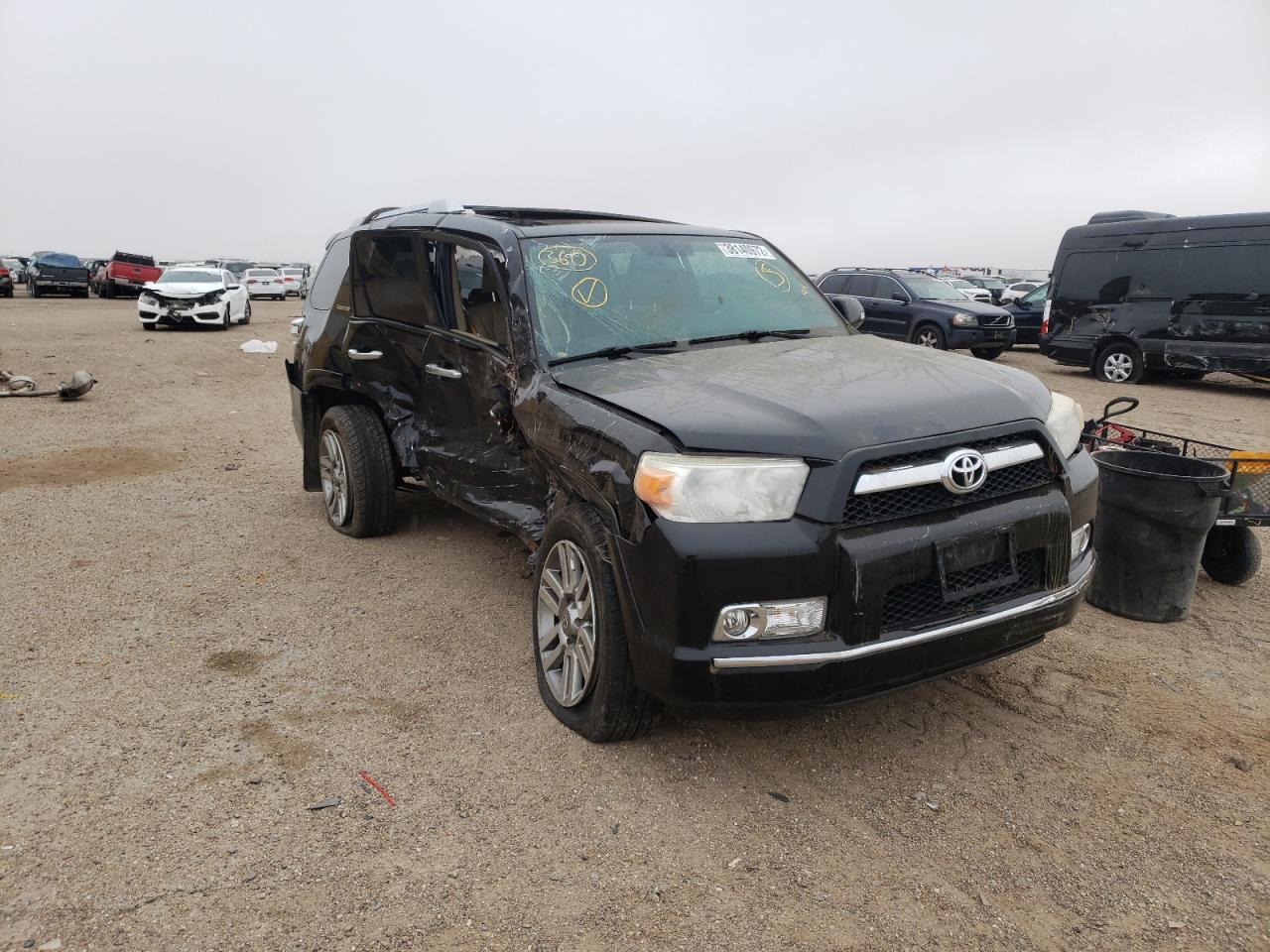 TOYOTA 4RUNNER SR 2011 مع رقم تعريف المركبة JTEZU5JR6B5028408 - صورة من المزاد
