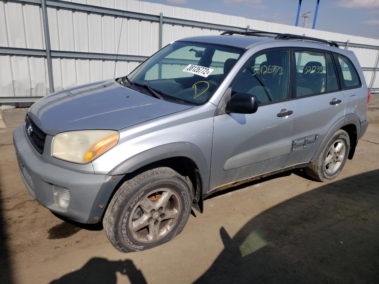 Photo 9 from auction – 2001 TOYOTA RAV4 with VIN JTEHH20V310057194