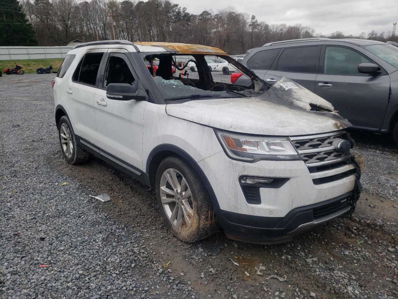 FORD EXPLORER X 2018 with VIN 1FM5K7D85JGA17714 - Photo from auction