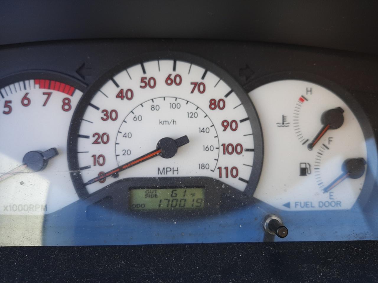 Photo 8 from auction – 2004 TOYOTA COROLLA CE with VIN 1NXBR32E84Z297134