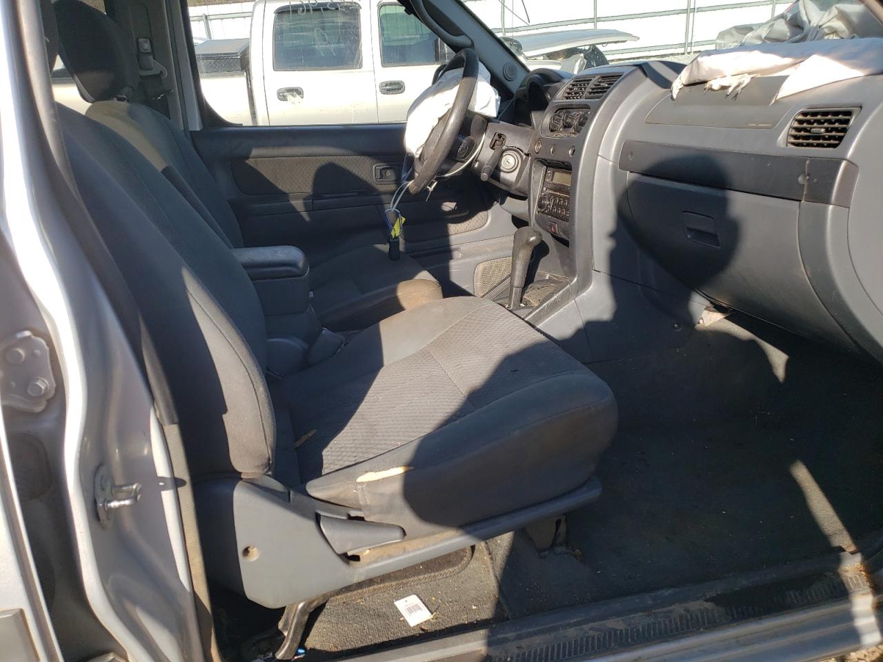 Photo 5 from auction – 2002 NISSAN XTERRA XE with VIN 5N1ED28T02C600129