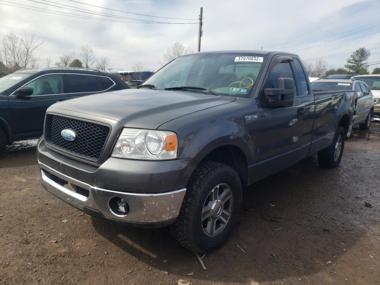 Photo 2 from auction – 2006 FORD F150 with VIN 1FTRF12W76NB53726
