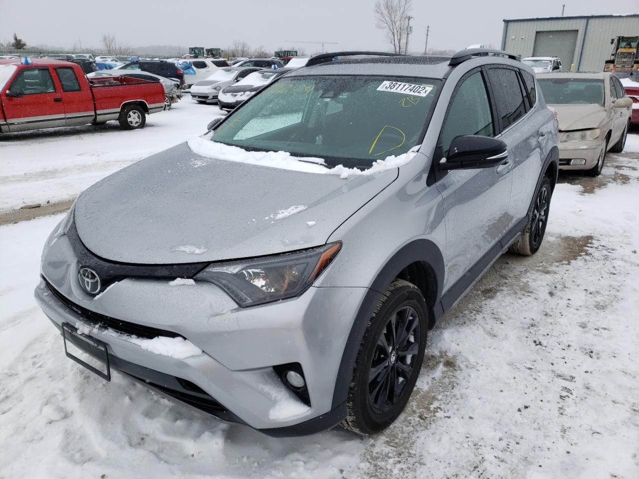Photo 2 from auction – 2018 TOYOTA RAV4 ADVEN with VIN 2T3RFREV0JW752129