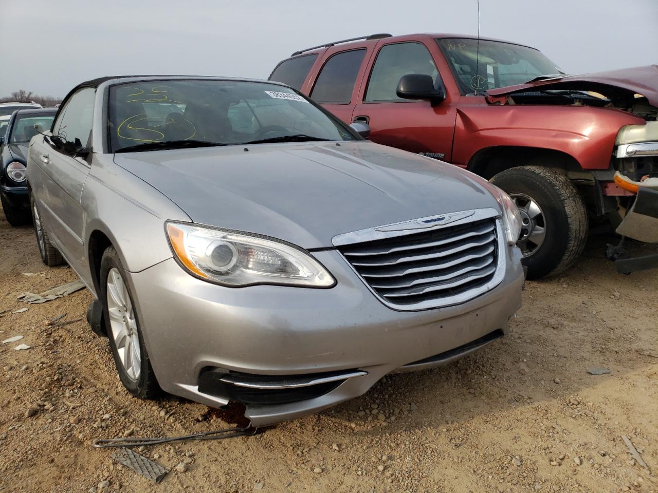 CHRYSLER 200 TOURIN 2013 with VIN 1C3BCBEG7DN659479 - Photo from auction
