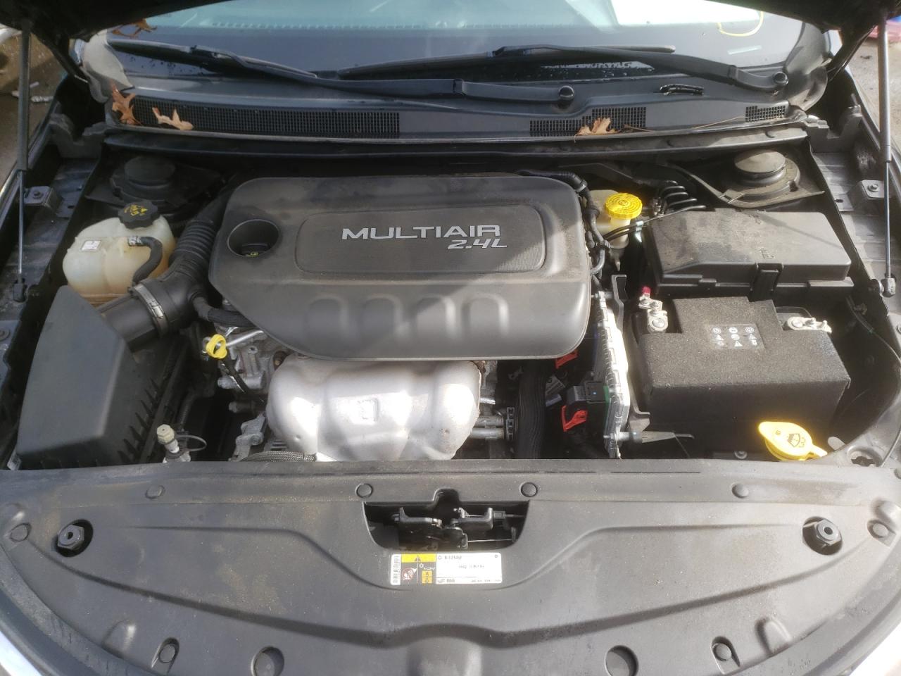Photo 7 from auction – 2015 CHRYSLER 200 LIMITE with VIN 1C3CCCAB2FN699279