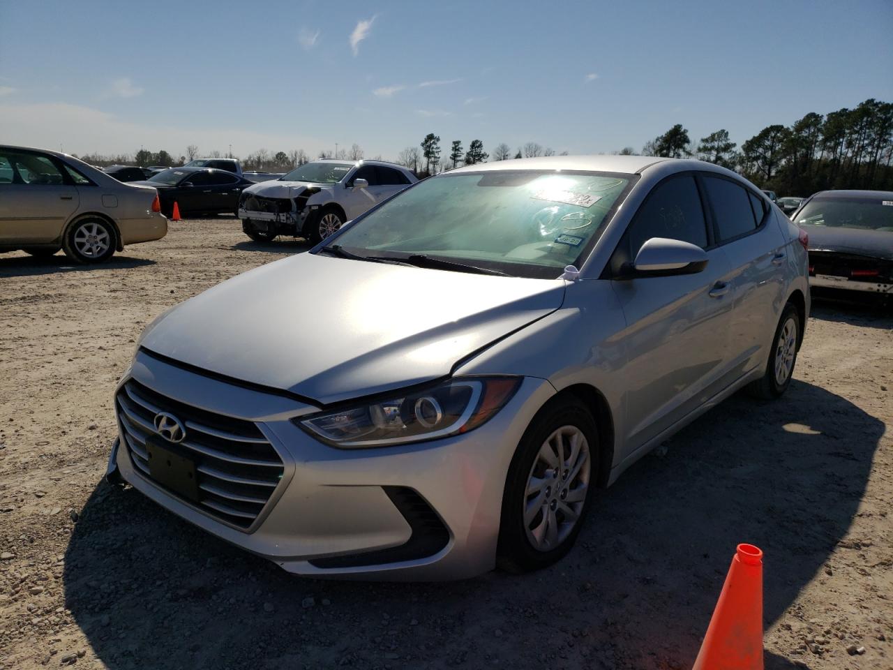 Photo 2 from auction – 2017 HYUNDAI ELANTRA SE with VIN 5NPD74LF1HH161122