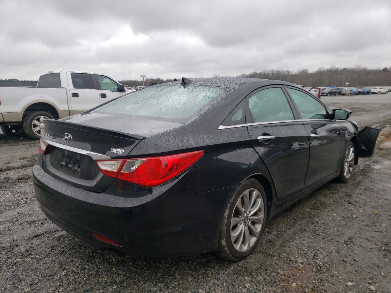 Photo 4 from auction – 2013 HYUNDAI SONATA SE with VIN 5NPEC4AC1DH614206