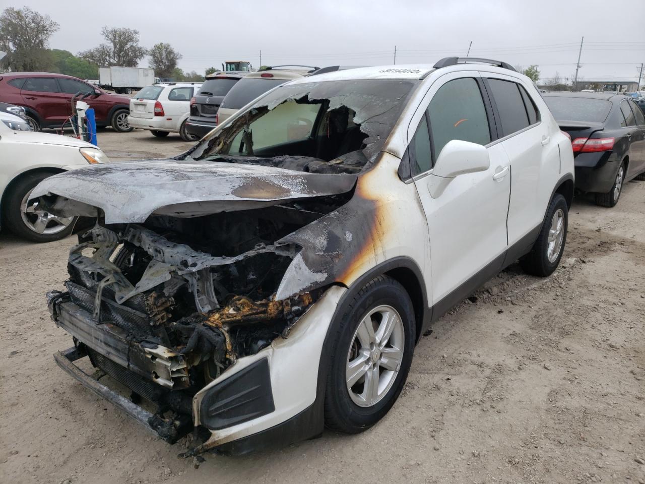 Photo 2 from auction – 2015 CHEVROLET TRAX 1LT with VIN KL7CJLSB4FB120341