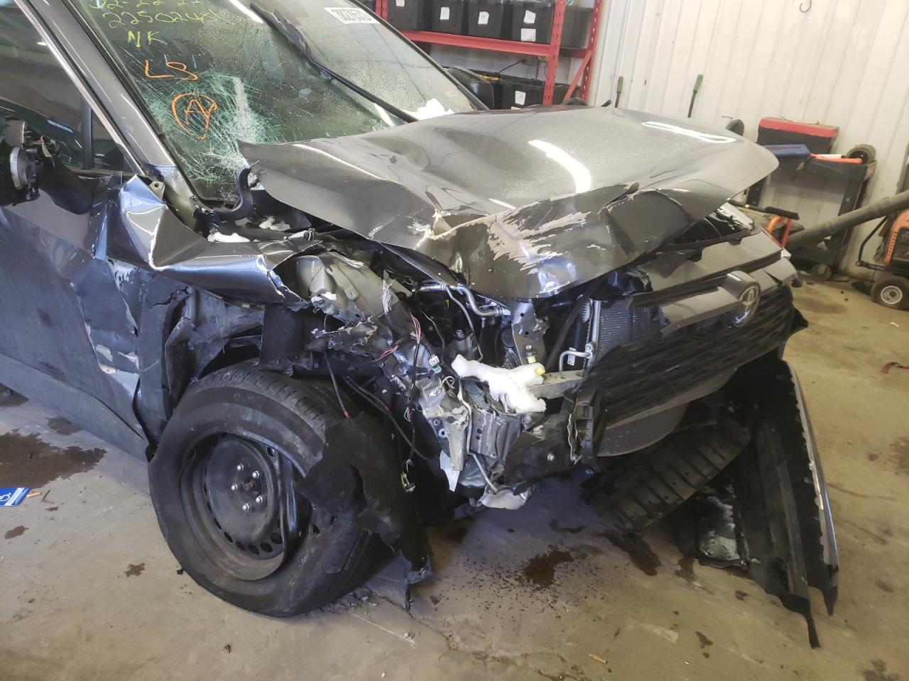 Photo 9 from auction – 2019 TOYOTA RAV4 LE with VIN 2T3F1RFV7KC004397