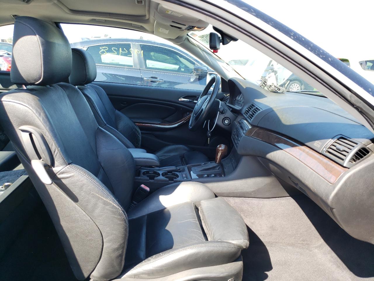 Photo 5 from auction – 2002 BMW 330 CI with VIN WBABN53402PH00908