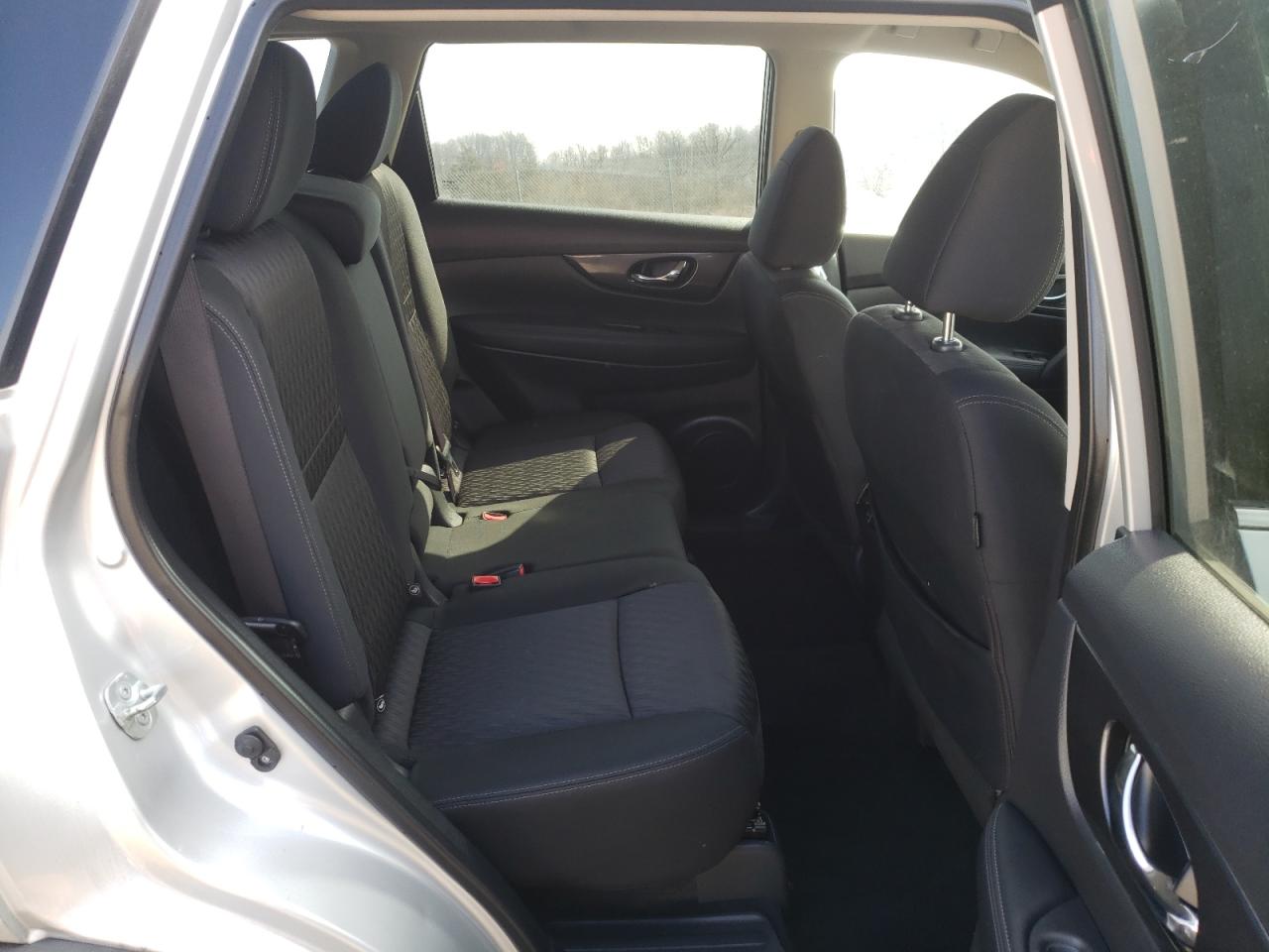 Photo 6 from auction – 2018 NISSAN ROGUE S with VIN KNMAT2MVXJP528831