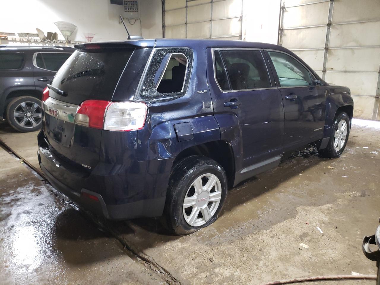Photo 4 from auction – 2015 GMC TERRAIN SL with VIN 2GKFLVEK6F6424697