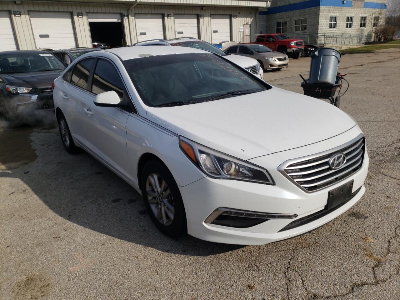 Photo 1 from auction – 2015 HYUNDAI SONATA SE with VIN 5NPE24AF5FH065996