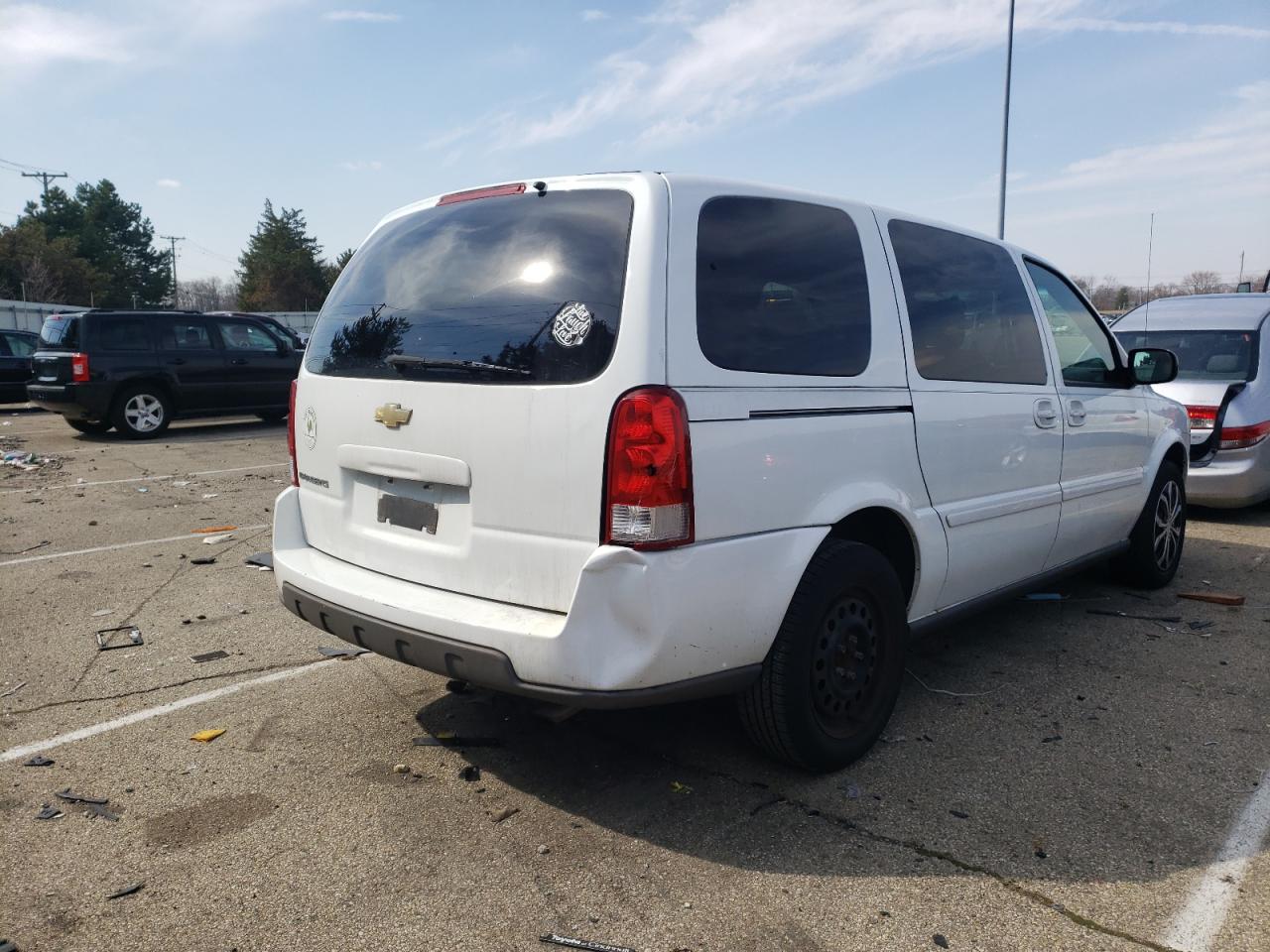Photo 4 from auction – 2005 CHEVROLET UPLANDER L with VIN 1GNDV23L15D294214