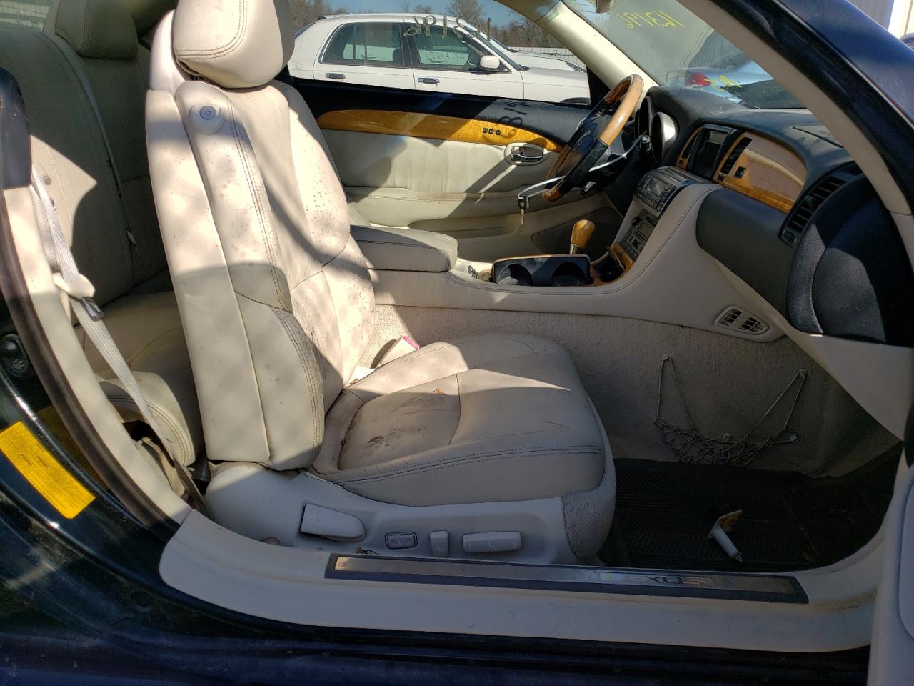 Photo 5 from auction – 2002 LEXUS SC 430 with VIN JTHFN48Y520008335