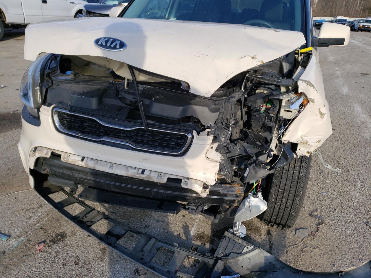 Photo 9 from auction – 2013 KIA SOUL with VIN KNDJT2A55D7763078