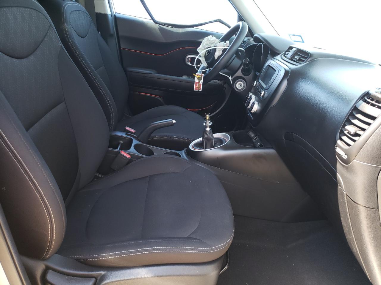 Photo 5 from auction – 2019 KIA SOUL with VIN KNDJN2A24K7637114