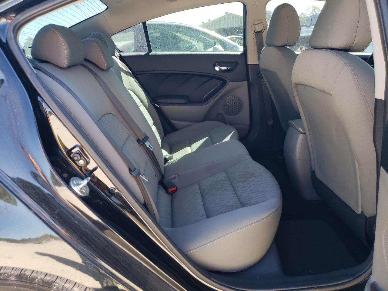 Photo 6 from auction – 2014 KIA FORTE LX with VIN KNAFK4A65E5138607