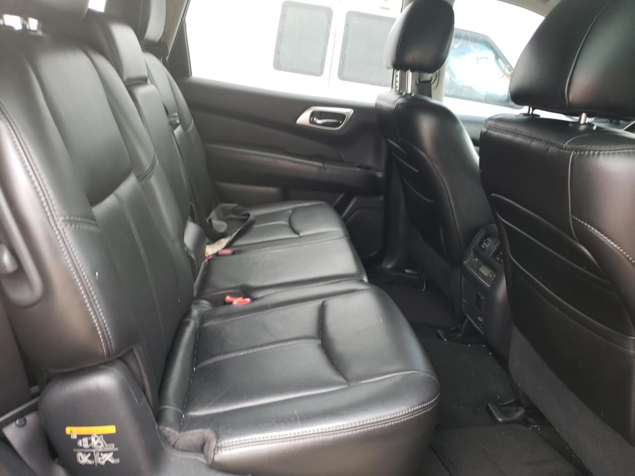 Photo 6 from auction – 2013 NISSAN PATHFINDER with VIN 5N1AR2MN7DC662993