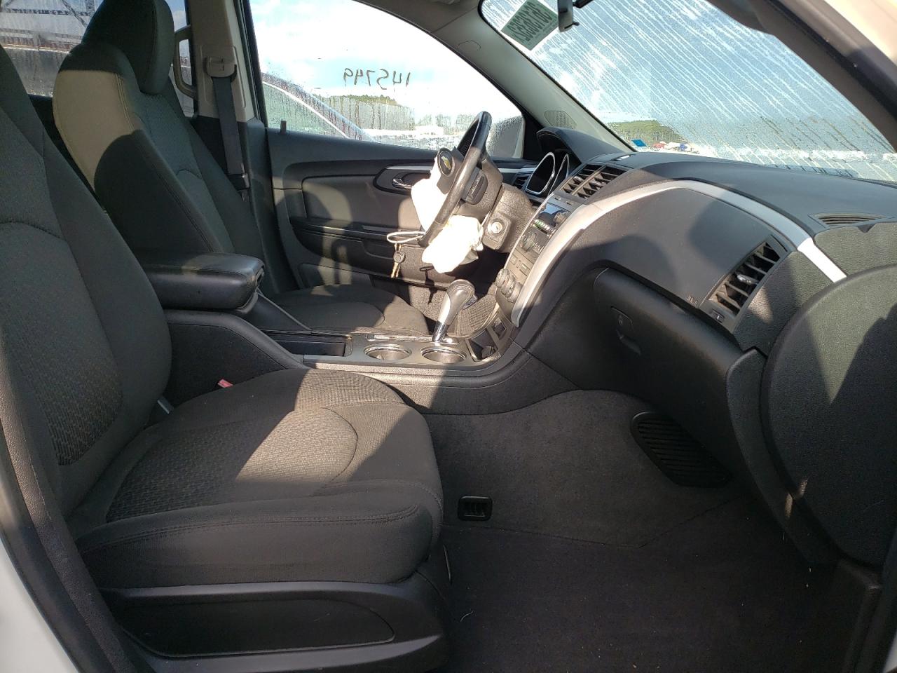 Photo 5 from auction – 2012 CHEVROLET TRAVERSE L with VIN 1GNKRGED3CJ161967