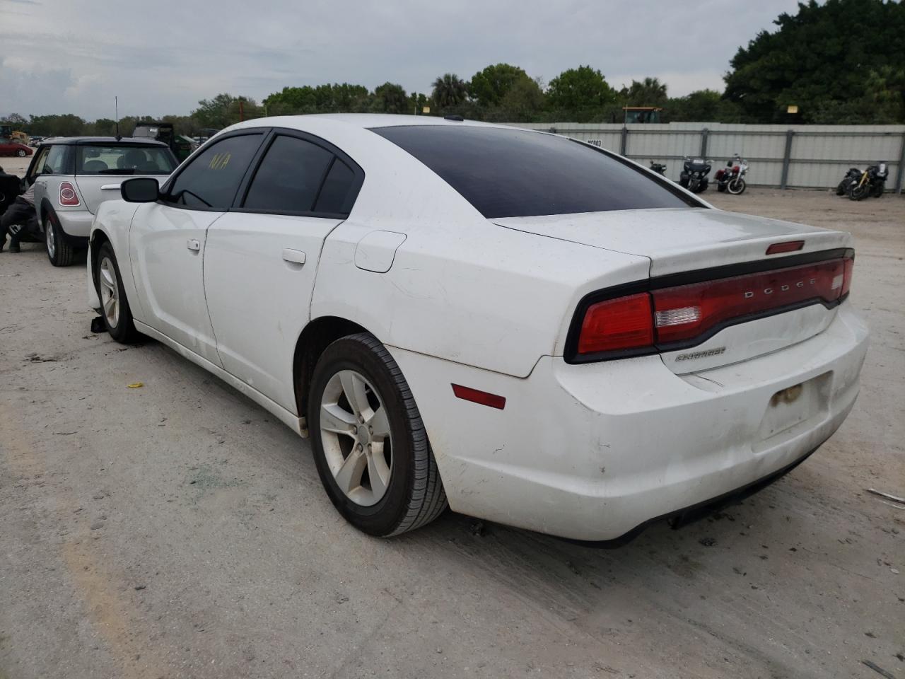 Photo 3 from auction – 2014 DODGE CHARGER SE with VIN 2C3CDXBGXEH285205