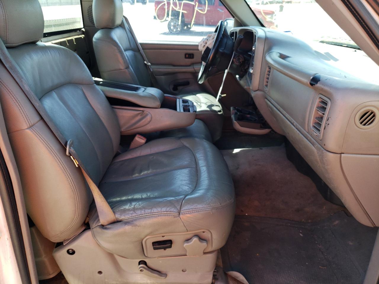 Photo 5 from auction – 1999 CHEVROLET SILVERADO with VIN 1GCEC14T3XZ115673