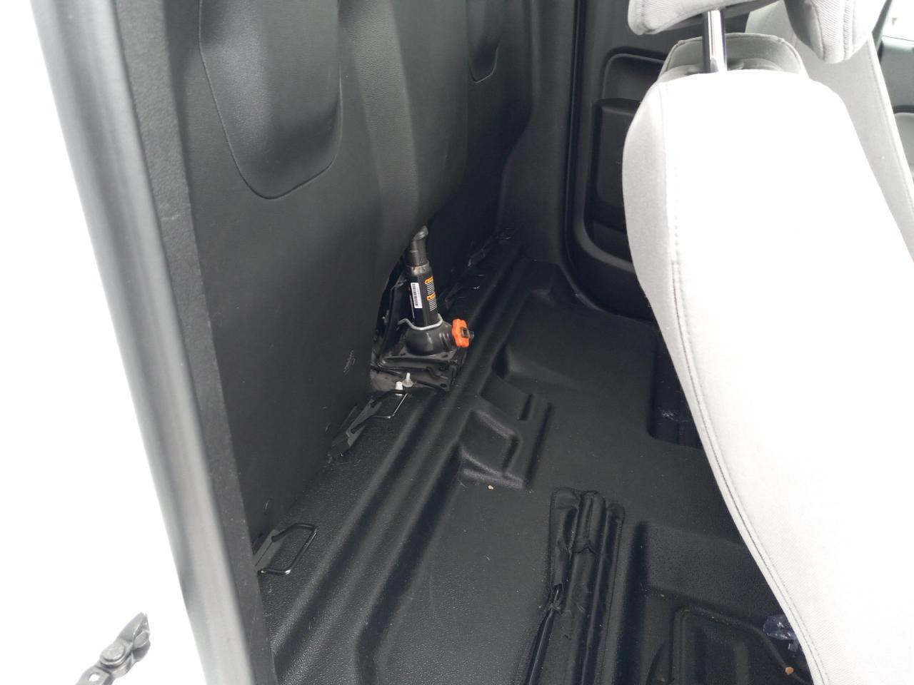 Photo 6 from auction – 2017 CHEVROLET COLORADO with VIN 1GCHTBEA1H1322773