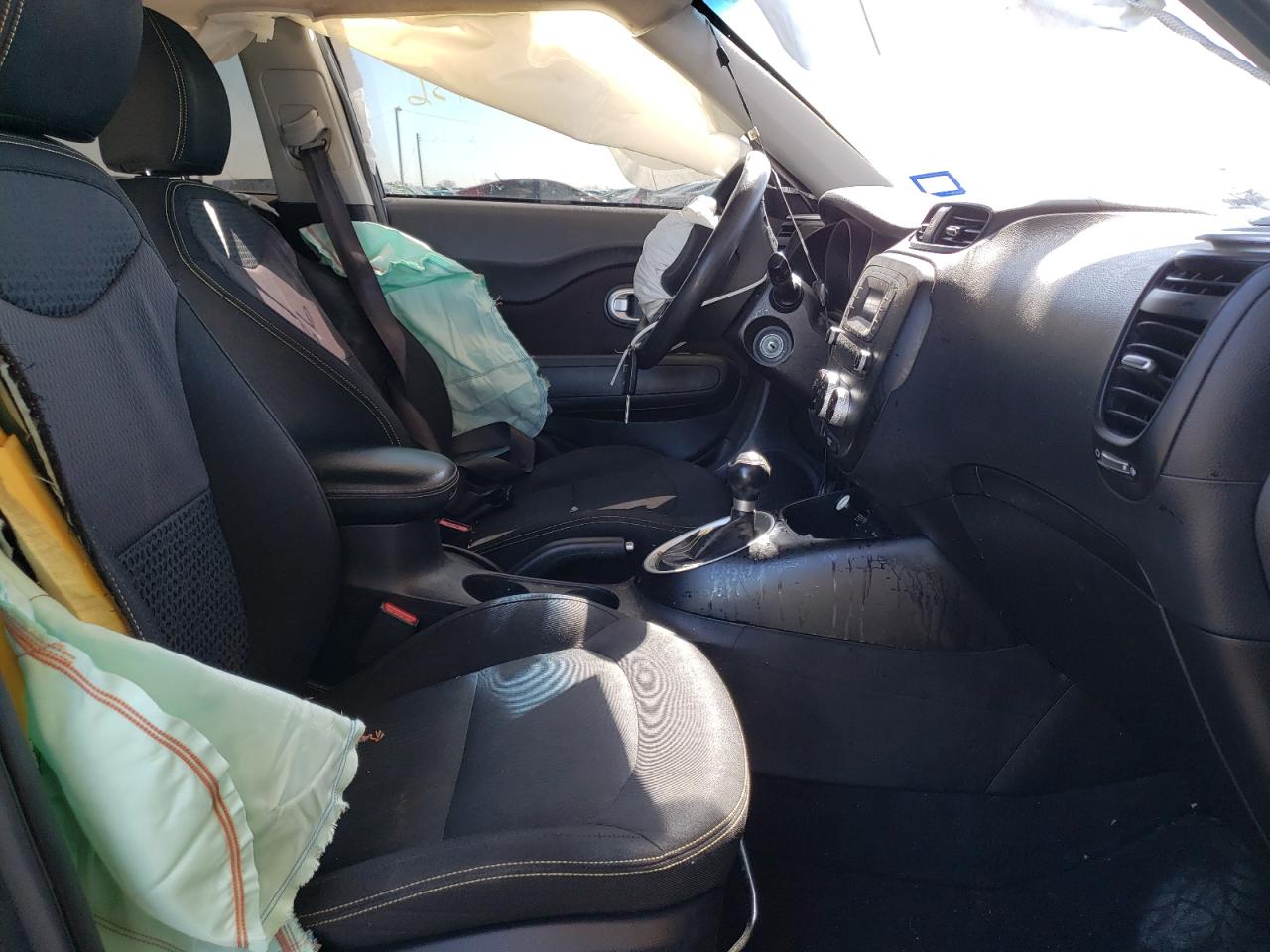 Photo 5 from auction – 2015 KIA SOUL + with VIN KNDJP3A51F7218041