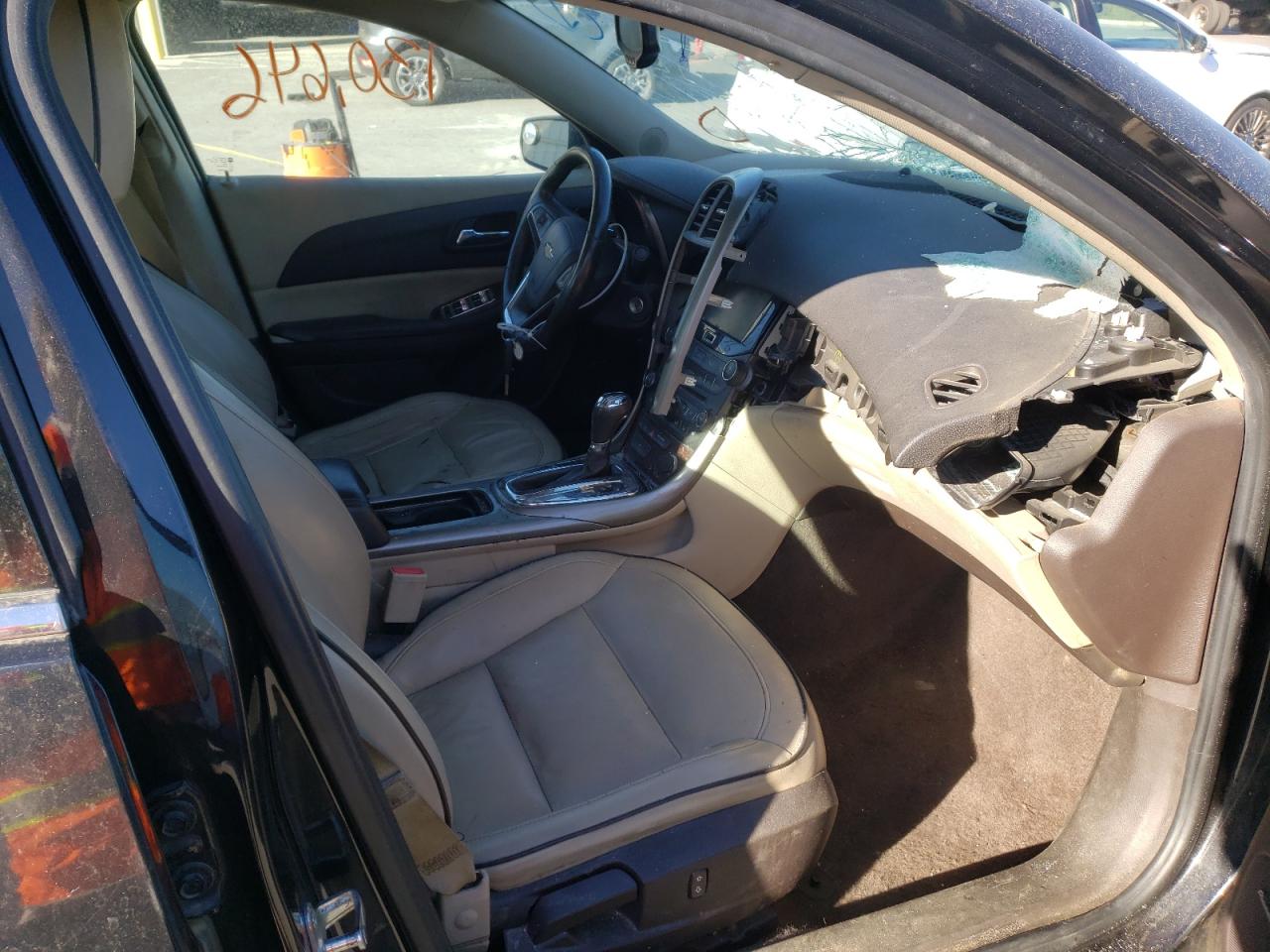 Photo 5 from auction – 2013 CHEVROLET MALIBU 2LT with VIN 1G11F5RR1DF110973