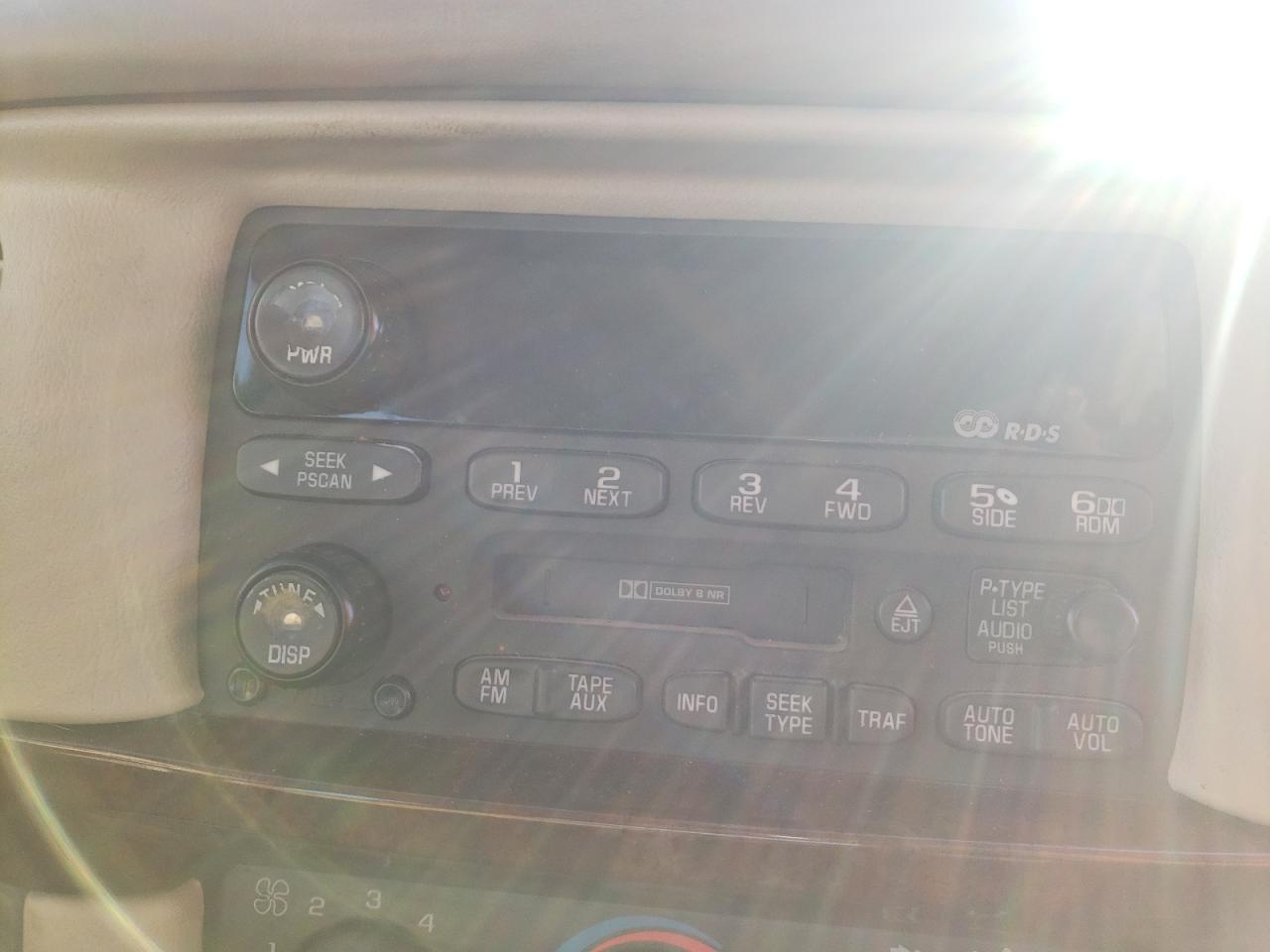 Photo 9 from auction – 2001 CHEVROLET IMPALA with VIN 2G1WF55E419340875