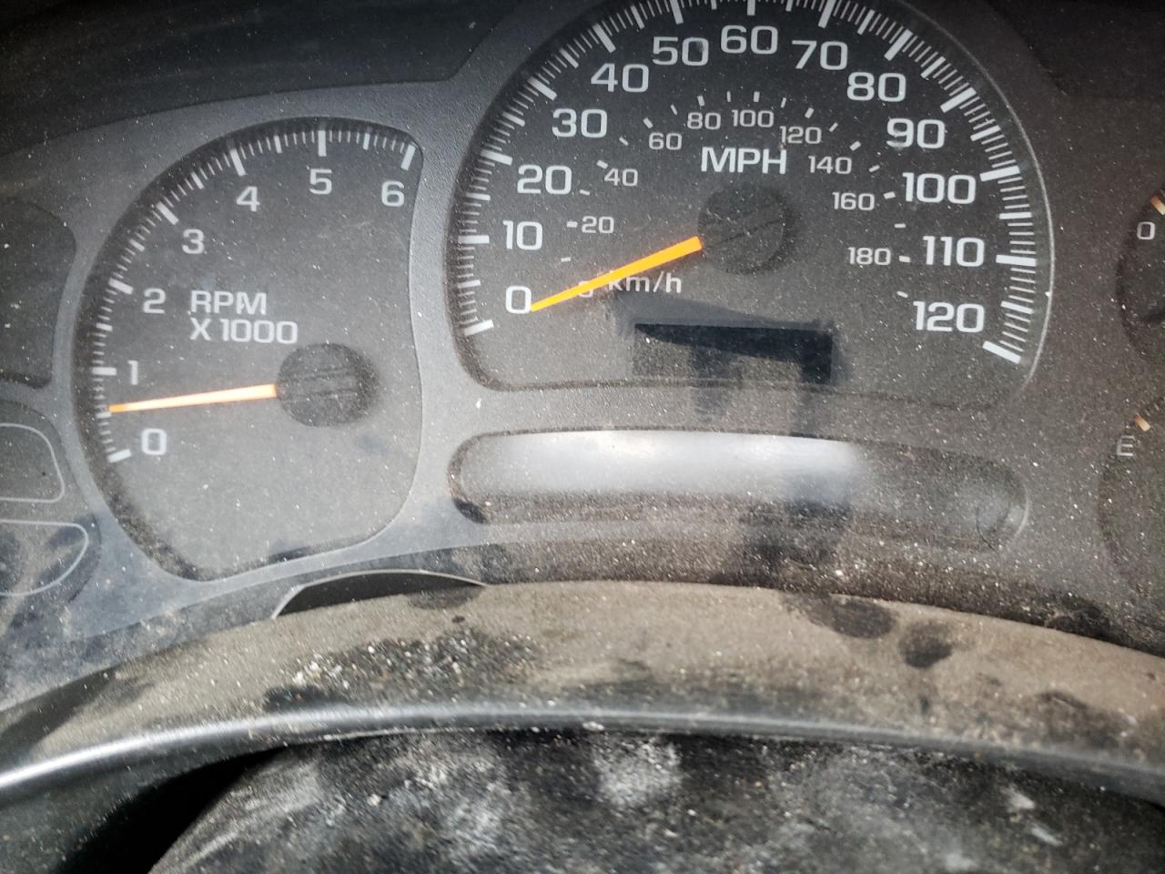 Photo 8 from auction – 2004 CHEVROLET SILVERADO with VIN 1GCEC14V84Z155731