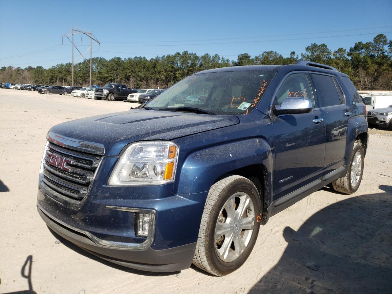 Photo 2 from auction – 2017 GMC TERRAIN SL with VIN 2GKFLPE38H6213203