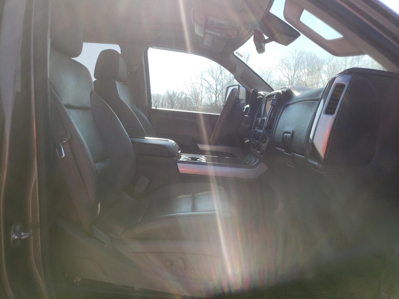 Photo 5 from auction – 2015 CHEVROLET SILVERADO with VIN 1GC1KWE85FF574261