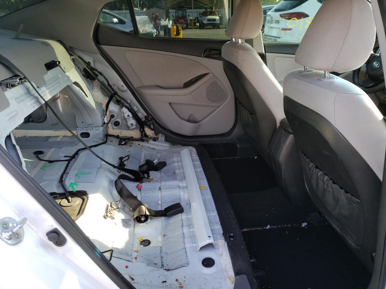 Photo 6 from auction – 2015 KIA OPTIMA LX with VIN 5XXGM4A71FG502724