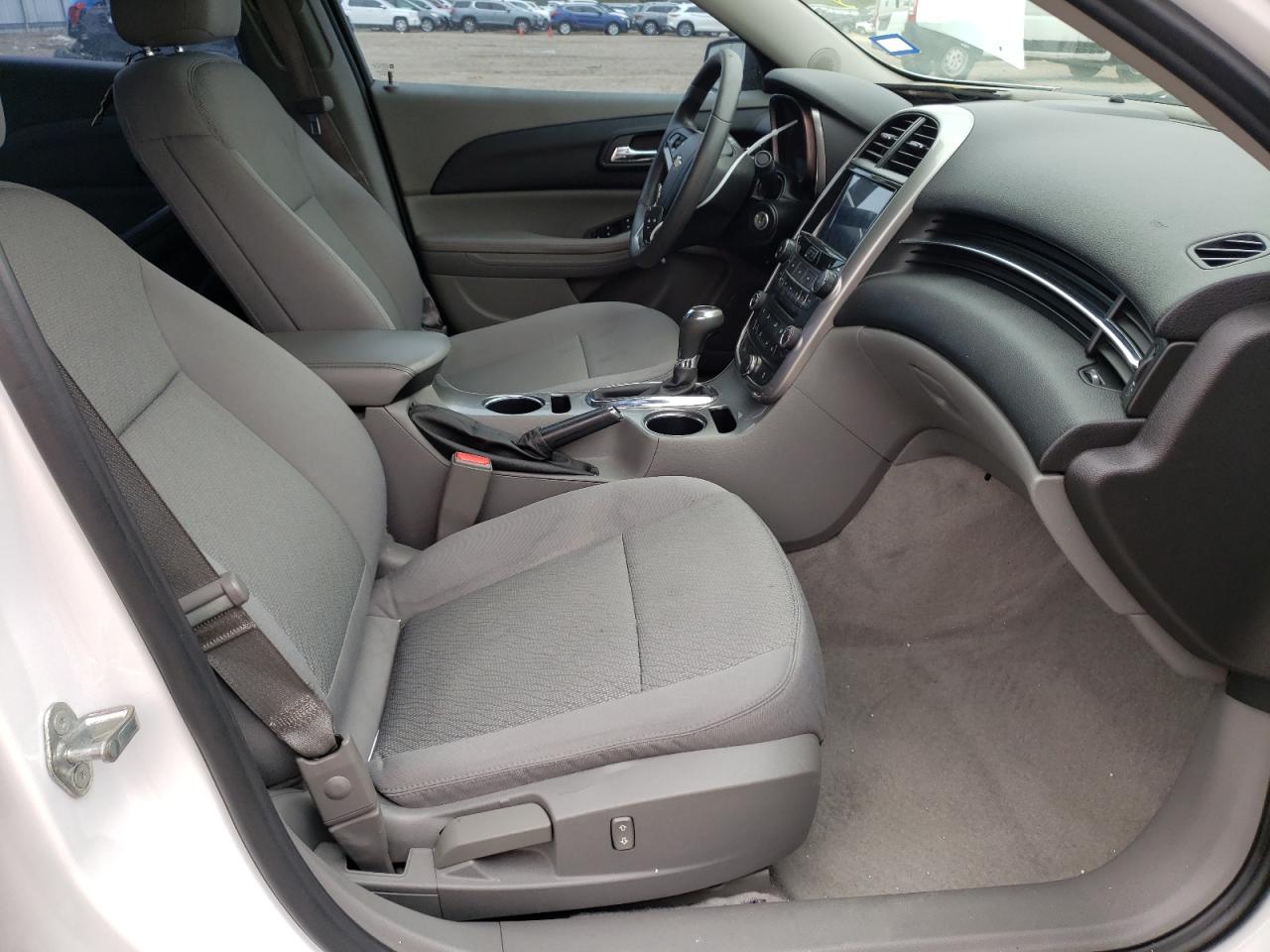 Photo 5 from auction – 2016 CHEVROLET MALIBU LIM with VIN 1G11A5SA7GU127831