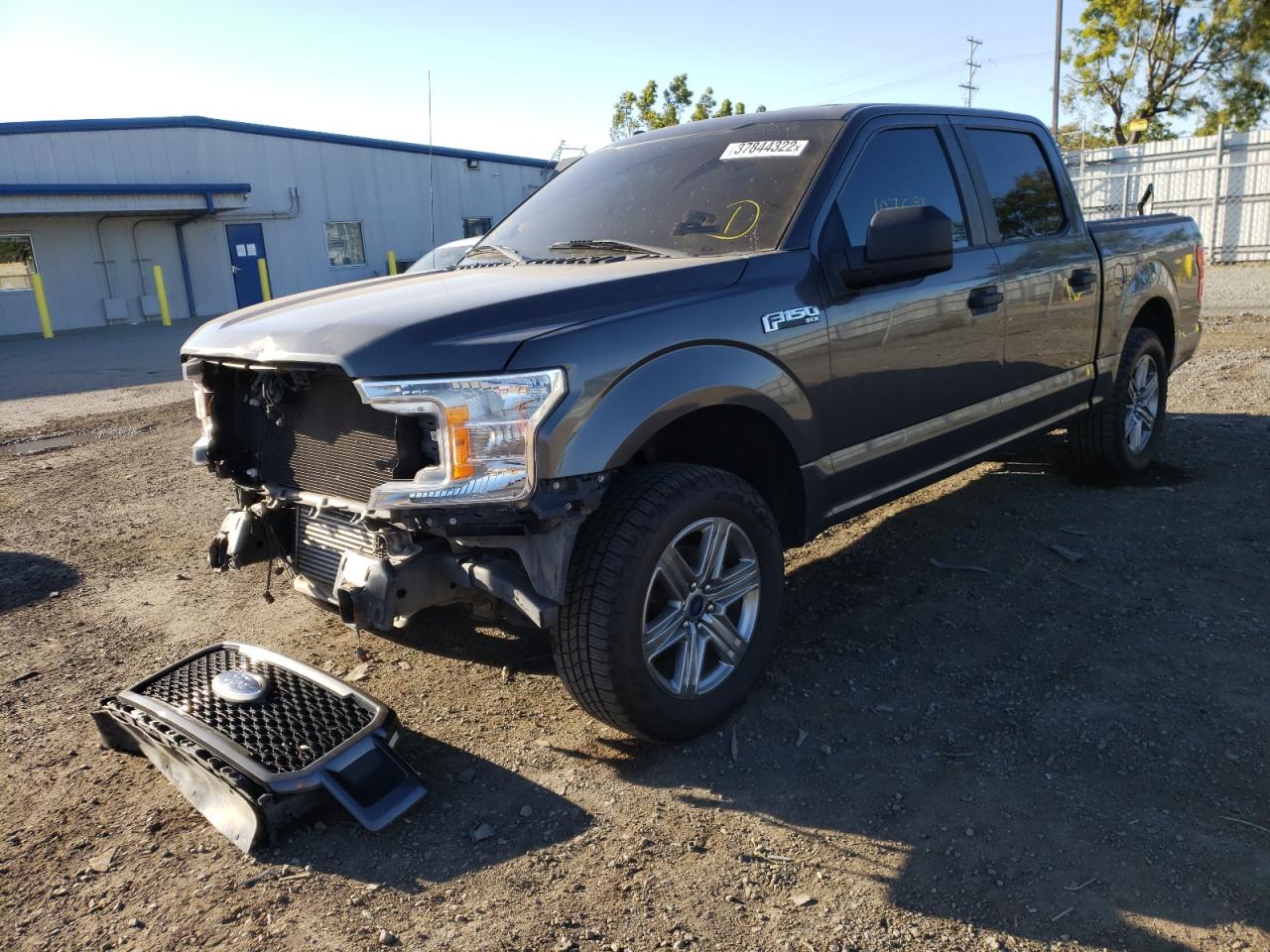 Photo 2 from auction – 2018 FORD F150 SUPER with VIN 1FTEW1CP5JKC71256