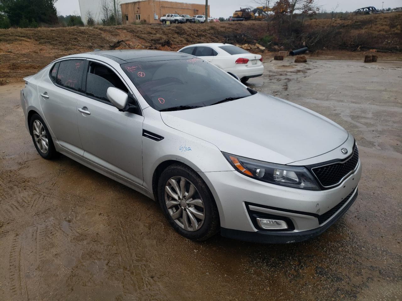 KIA OPTIMA EX 2015 with VIN 5XXGN4A71FG392657 - Photo from auction
