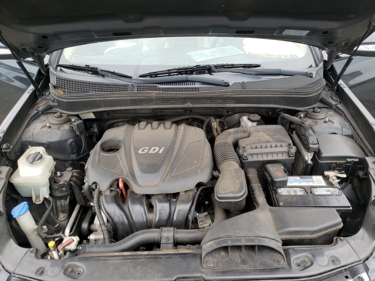 Photo 7 from auction – 2011 HYUNDAI SONATA SE with VIN 5NPEC4AC0BH166845
