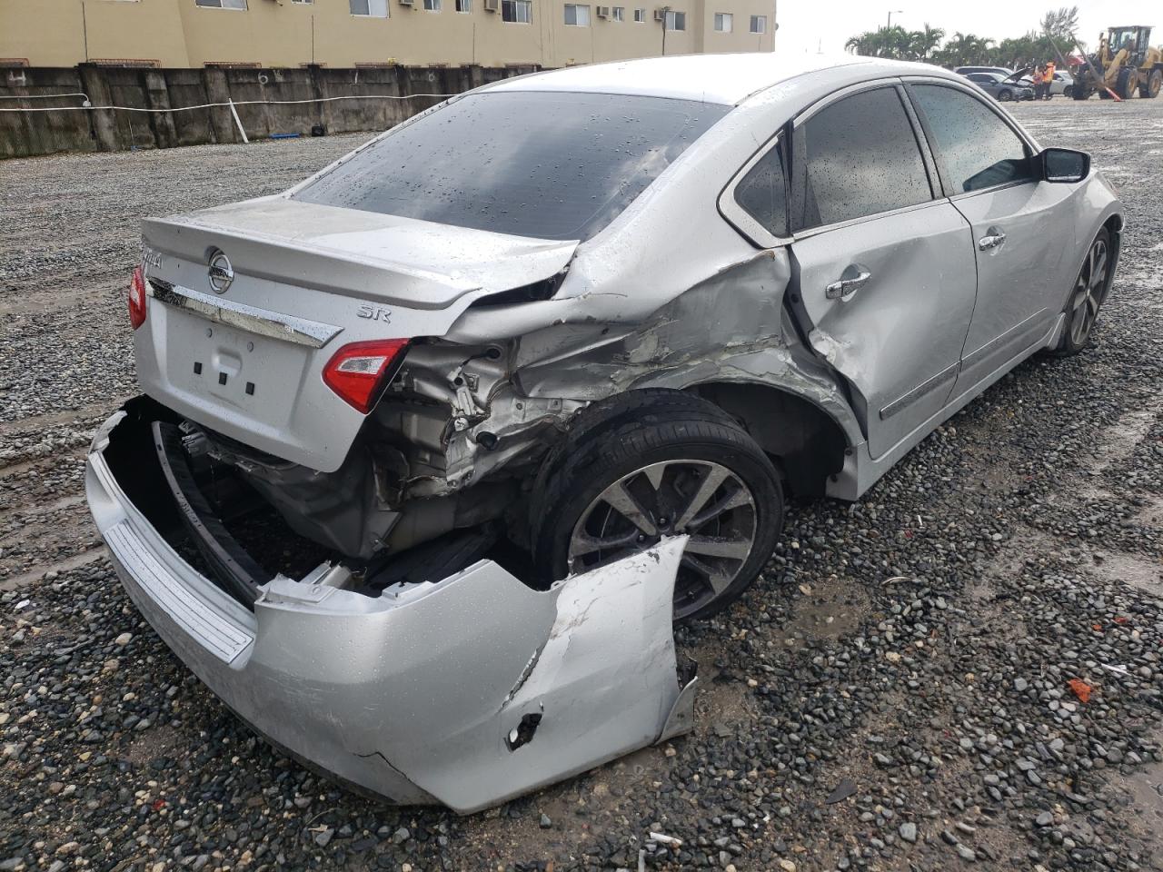 Photo 4 from auction – 2016 NISSAN ALTIMA 2.5 with VIN 1N4AL3AP6GN384751
